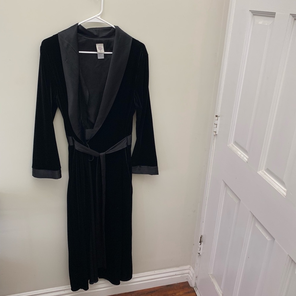 In Bloom Sexy Velvet & Satin Black Robe Sz XL